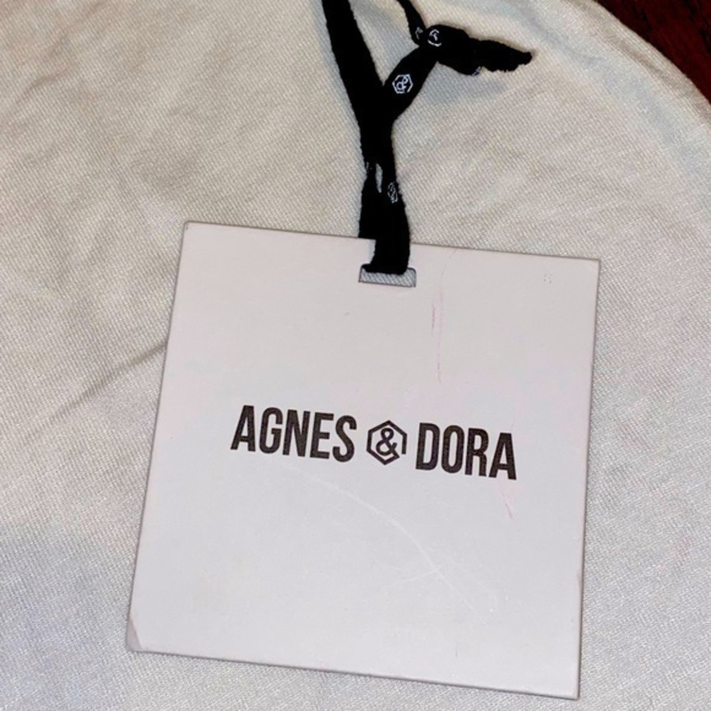 #36: NWT Agnes & Dora White Tank - Picture 2 of 4